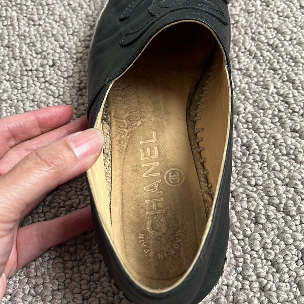 CHANEL Lambskin Espadrille Flats (37) - Black - Picture 3 of 11